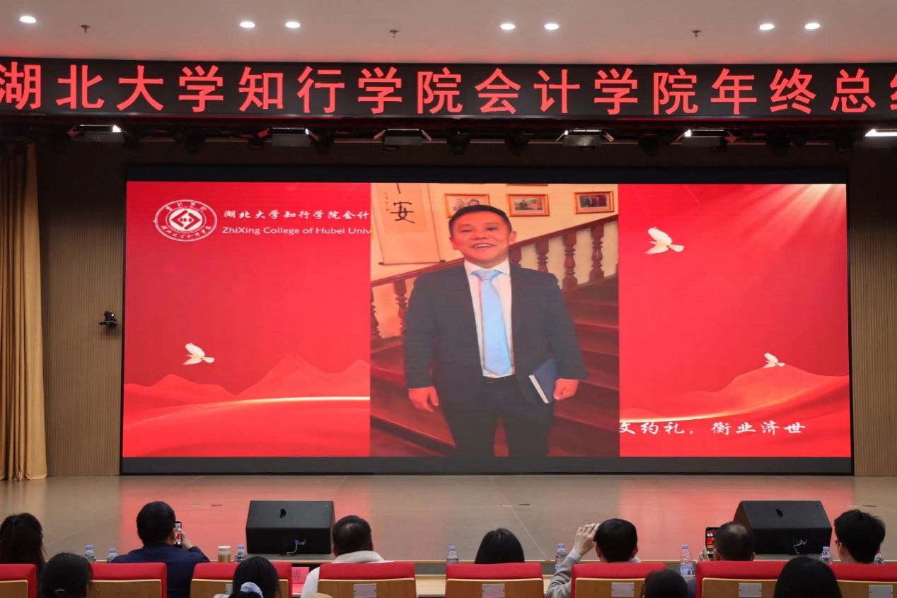 电视萤幕画面  AI 生成的内容可能不正确。